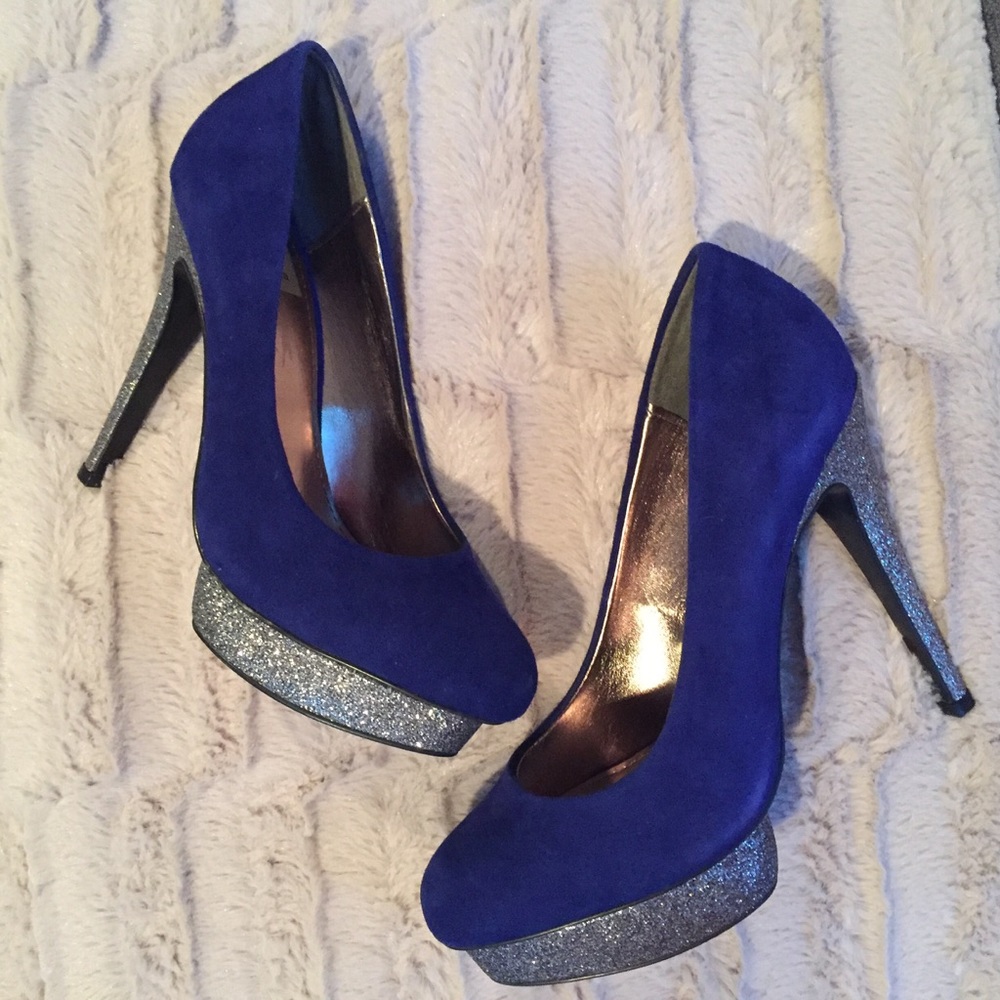 Dolce Vita blue suede pumps